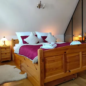 apartament-w-centrum-przy-kominku.zakopanehotels.org/